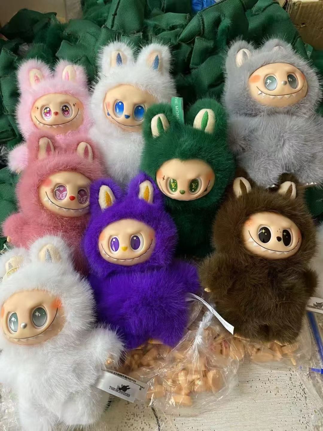 Labubu Toy – Limited Edition Collectible | Cute Gift & Showcase Item